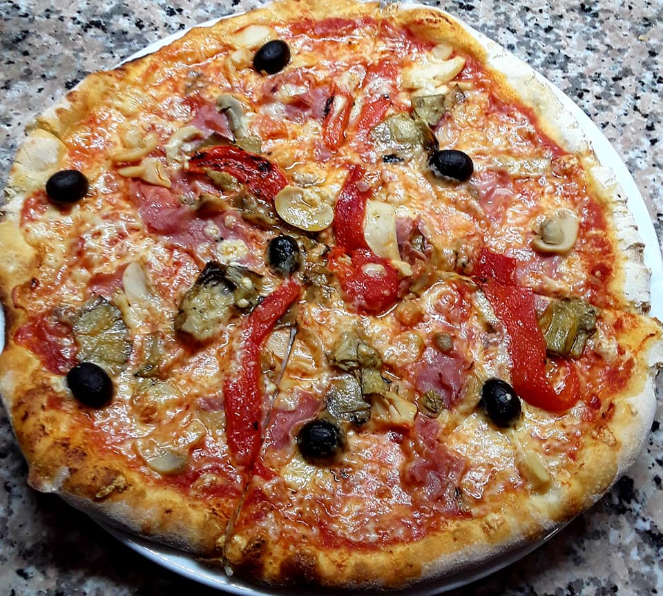 Pizza Prosciutto E Funghi Tomato Mozarella Cooked Ham Mushroom Seybusiness