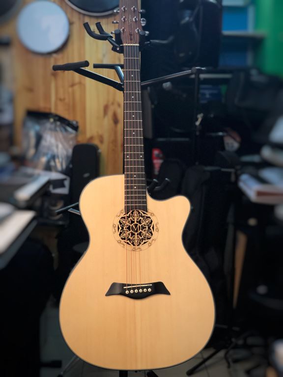 SINGER Semi Acoustic Guitar SEYBUSINESS