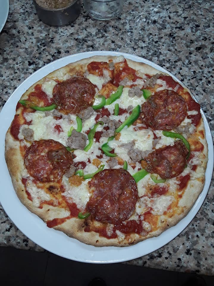 Pizza Tedesca Tomato Mozarella Chicken Sausage Chips Seybusiness